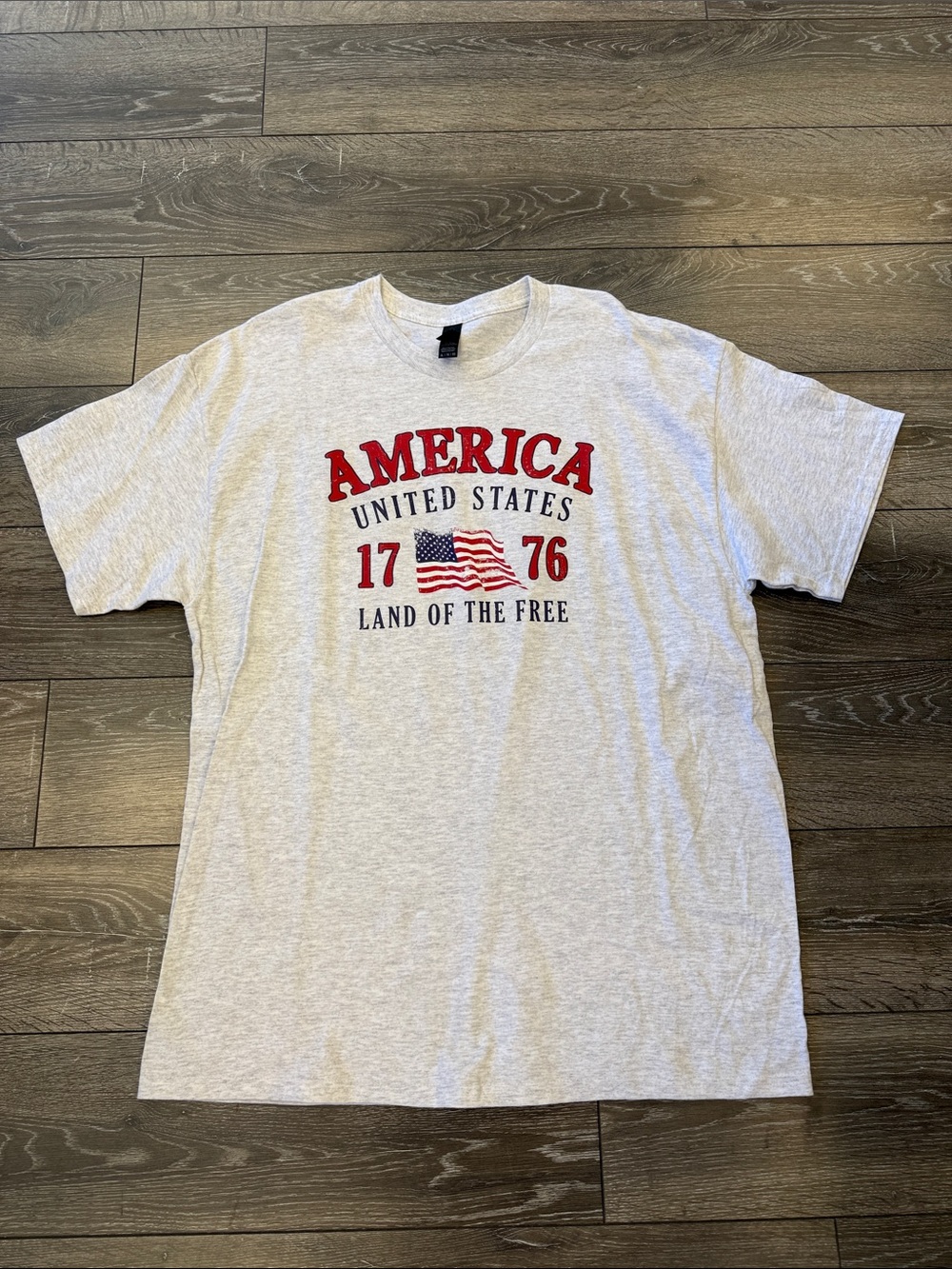Gildan Heather Gray 'America 1776' Short Sleeve Tee with Red & Blue Graphic